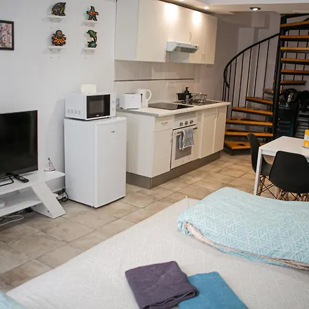 Charming Duplex - Historic Center - 7min To Апартаменты *